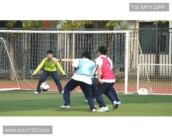 加入足球社的热情与梦想一起奔跑在绿茵场上展现自我风采 加入足球社的热情与梦想一起奔跑在绿茵场上展现自我风采